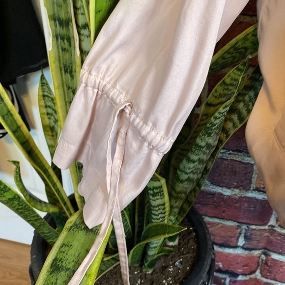 HINGE Light Pink 100% Lyocell Soft bomber spring jacket size S - Picture 4 of 10